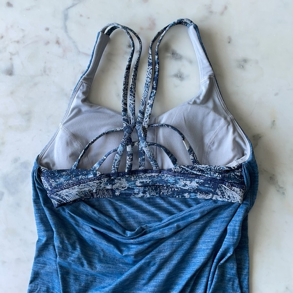 Lululemon Free To Be Top - Picture 2 of 4